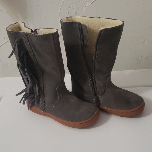 Livie & Luca Other - Livie & Luca Cozy Cream Boots